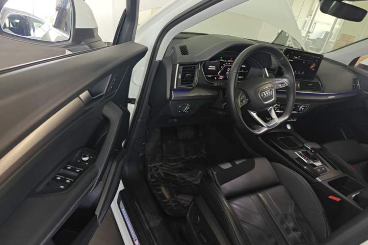 Used Audi Q5L 2022 40T Luxury Dynamic Model Driver Seat