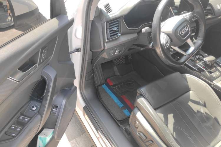 Used Audi Q5L 2022 40T Luxury Dynamic Model Driver Seat