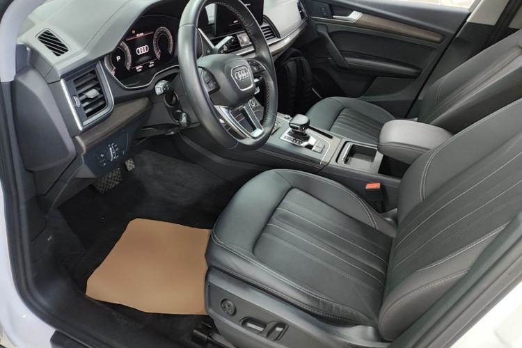 Used Audi Q5L 2022 Updated Version 40T Luxury Elegant Edition Driver Seat