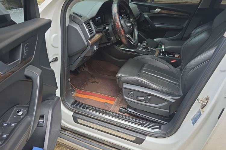 Used Audi Q5L 2022 40T Luxury Elegant Model Driver Seat
