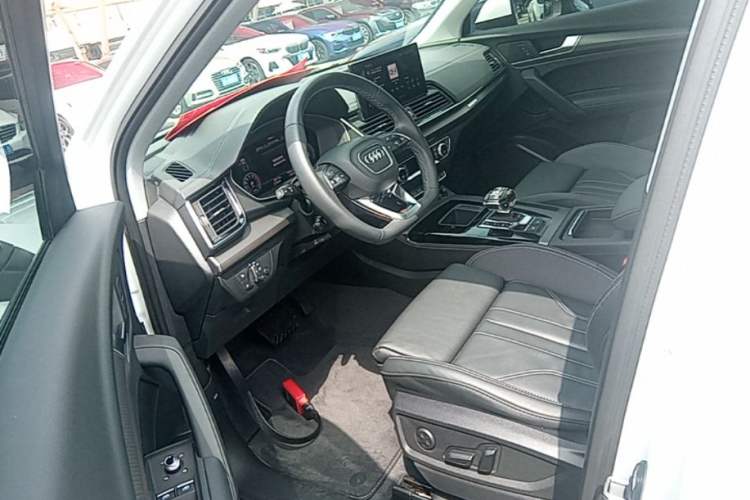 Used Audi Q5L 2022 40T Luxury Dynamic Model Driver Seat