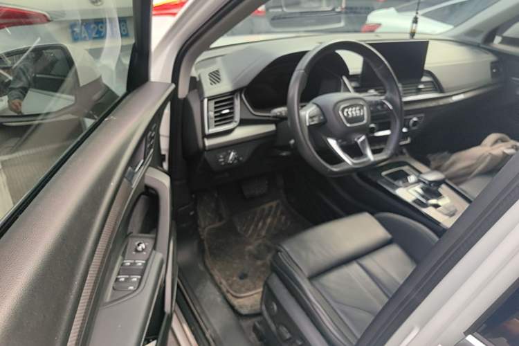 Used Audi Q5L 2022 45T Luxury Dynamic Model Driver Seat