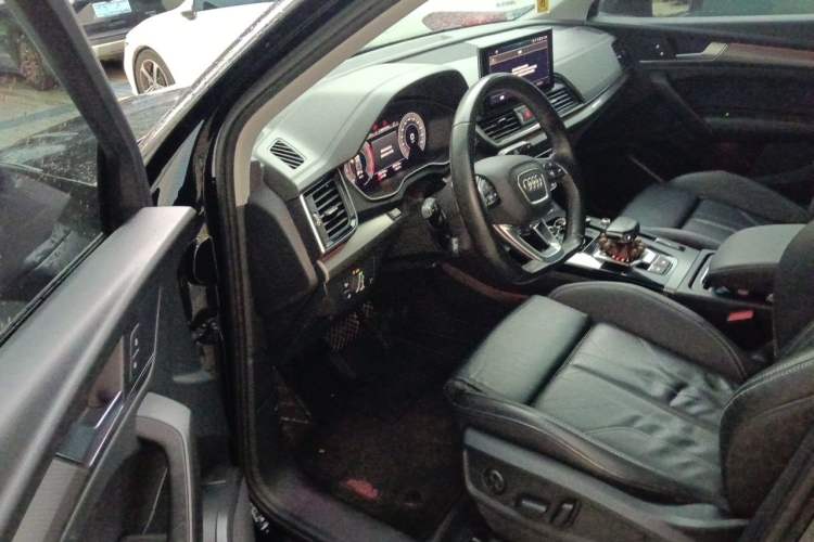 Used Audi Q5L 2022 40T Luxury Dynamic Model Driver Seat