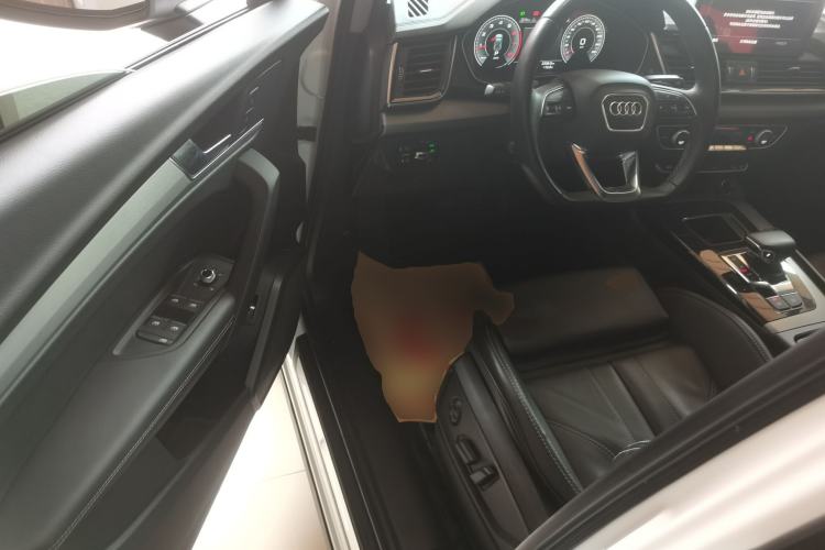 Used Audi Q5L 2022 40T Fashionable and Dynamic Model Driver Seat