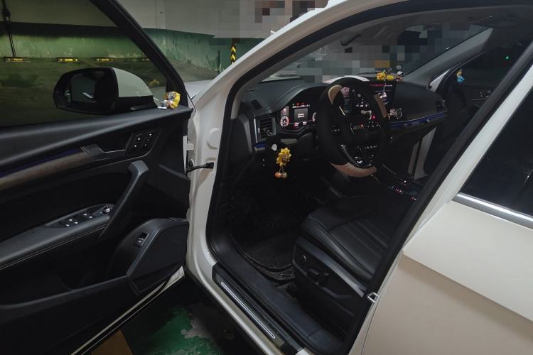 Used Audi Q5L 2022 Updated Version 40T Luxury Elegant Edition Driver Seat