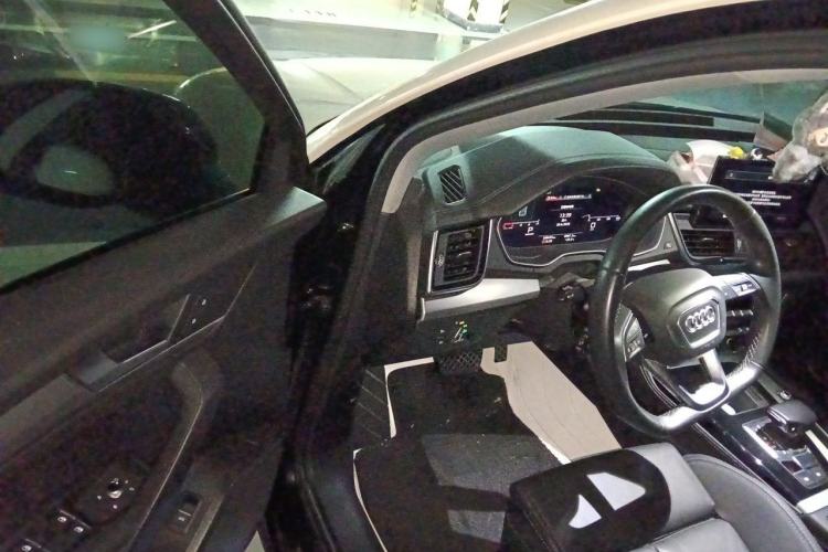 Used Audi Q5L 2022 40T Fashionable and Dynamic Model Driver Seat