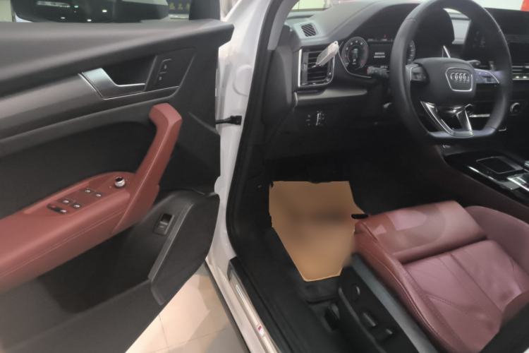 Used Audi Q5L 2022 Updated 40T Luxury Dynamic Edition Driver Seat