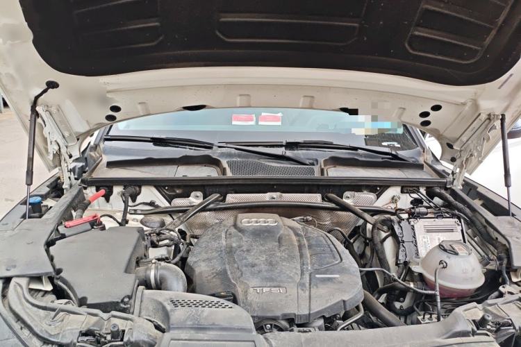 Used Audi Q5L 2022 Updated 40T Luxury Dynamic Edition Engine Bay