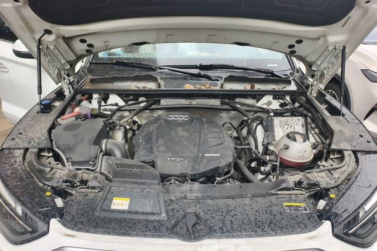 Used Audi Q5L 2022 Updated 45T Luxury Dynamic Version Engine Bay