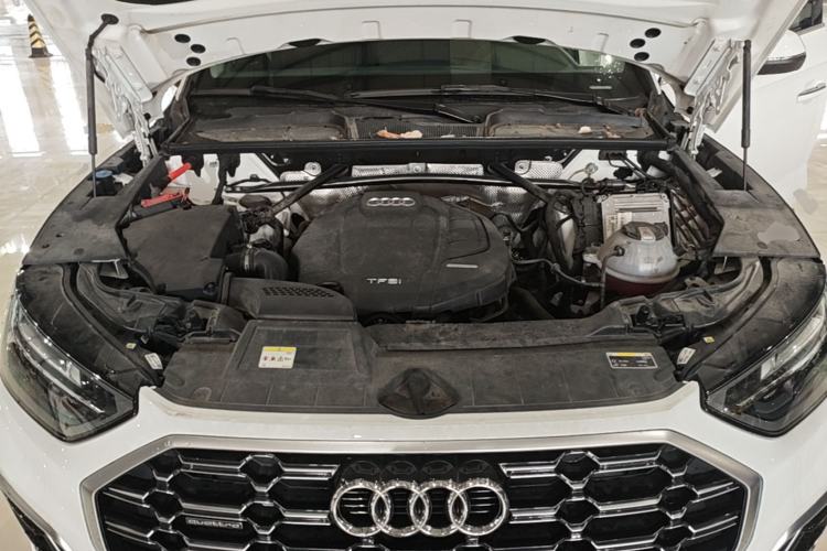 Used Audi Q5L 2022 Updated 40T Luxury Dynamic Edition Engine Bay