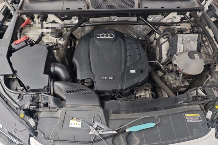 Used Audi Q5L 2022 Updated 45T Luxury Dynamic Version Engine Bay