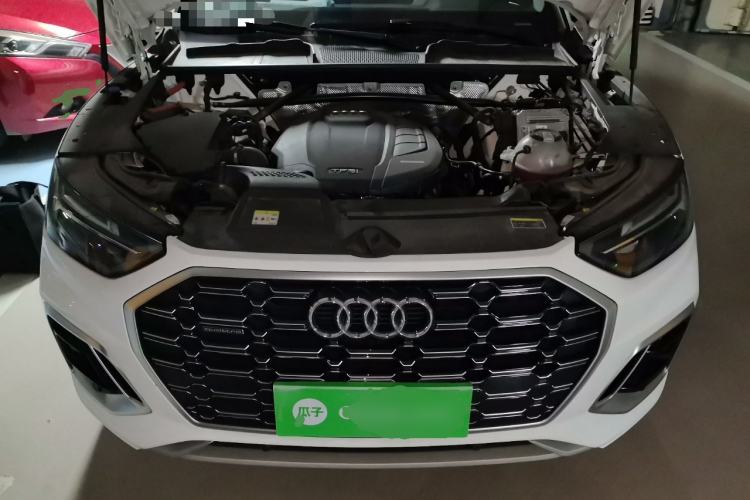 Used Audi Q5L 2022 40T Luxury Dynamic Model Engine Bay