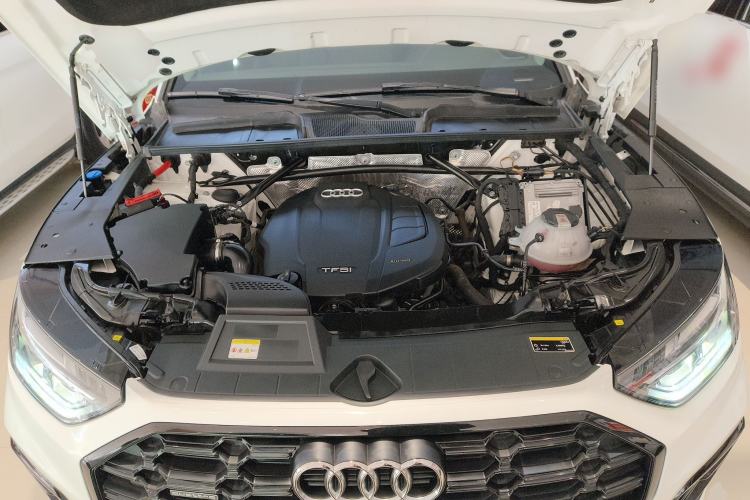 Used Audi Q5L 2022 Updated 40T Luxury Dynamic Edition Engine Bay
