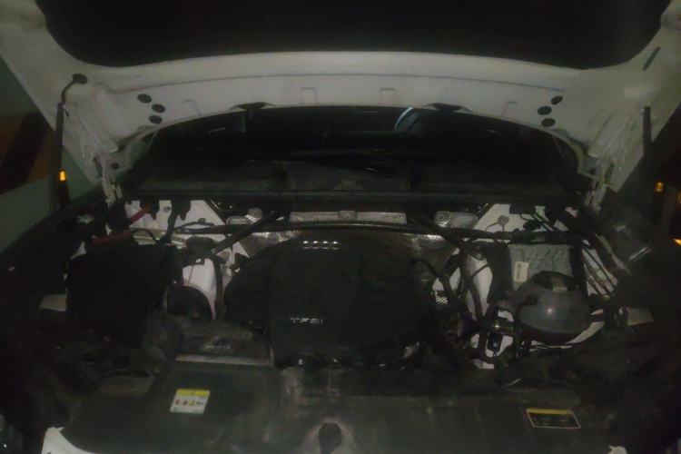 Used Audi Q5L 2022 Updated 45T Prestige Dynamic Edition Engine Bay