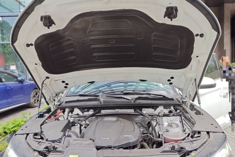 Used Audi Q5L 2022 Updated Version 45T Luxury Prestige Edition Engine Bay
