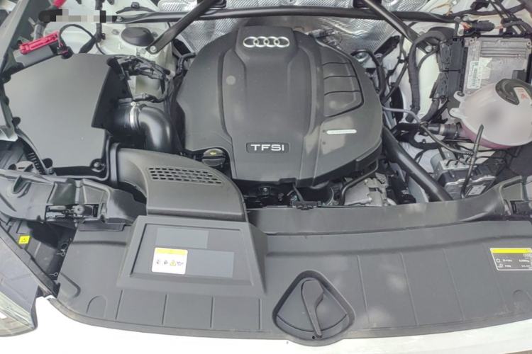 Used Audi Q5L 2022 Updated 40T Luxury Dynamic Edition Engine Bay
