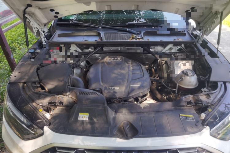 Used Audi Q5L 2022 45T Luxury Dynamic Model Engine Bay