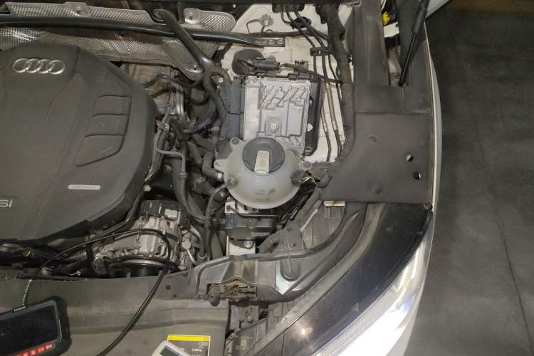 Used Audi Q5L 2022 Updated 45T Prestige Dynamic Edition Engine Bay Left