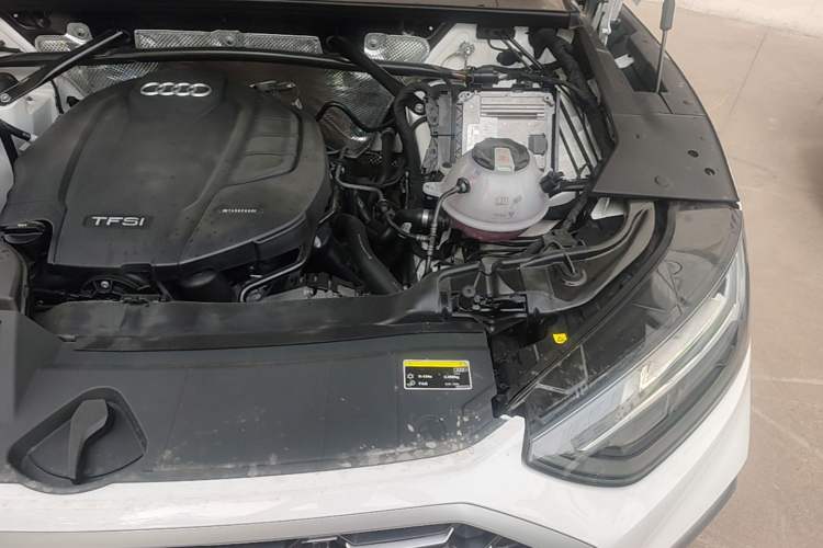 Used Audi Q5L 2022 Updated 40T Luxury Dynamic Edition Engine Bay Left