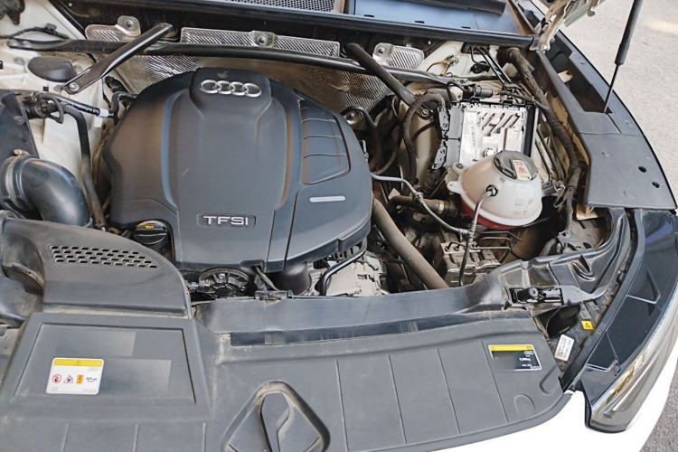 Used Audi Q5L 2022 45T Luxury Dynamic Model Engine Bay Left