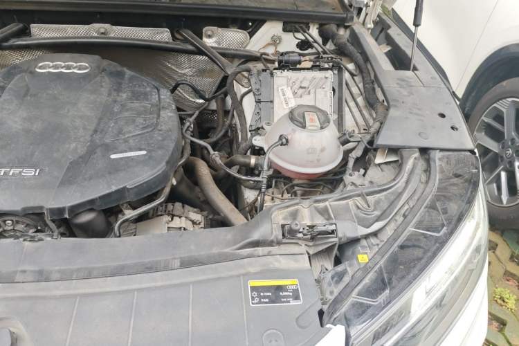 Used Audi Q5L 2022 Updated 45T Luxury Dynamic Version Engine Bay Left