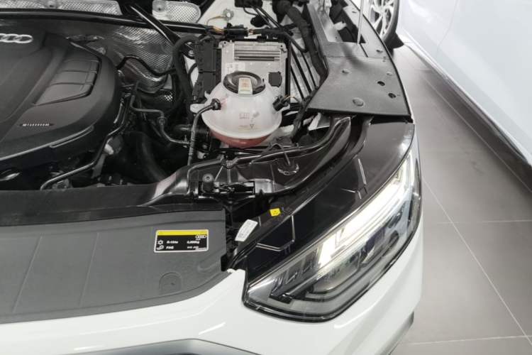 Used Audi Q5L 2022 40T Fashionable and Dynamic Model Engine Bay Left