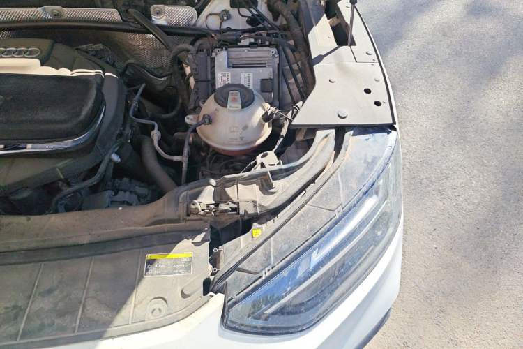 Used Audi Q5L 2022 Updated 40T Luxury Dynamic Edition Engine Bay Left