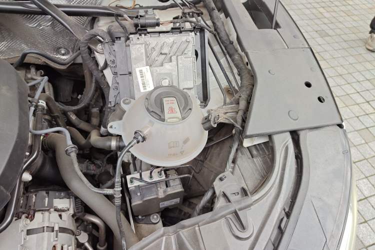 Used Audi Q5L 2022 Updated Version 45T Luxury Prestige Edition Engine Bay Left