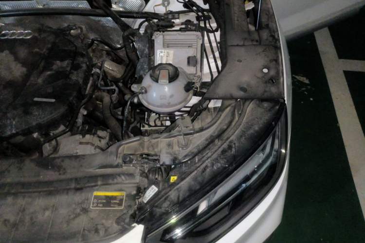 Used Audi Q5L 2022 40T Luxury Dynamic Model Engine Bay Left