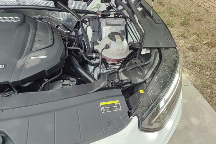 Used Audi Q5L 2022 Updated 40T Luxury Dynamic Edition Engine Bay Left