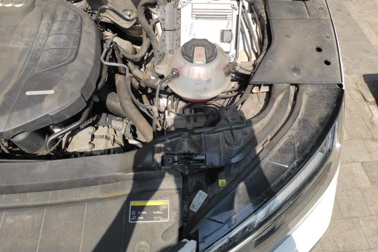 Used Audi Q5L 2022 40T Luxury Dynamic Model Engine Bay Left