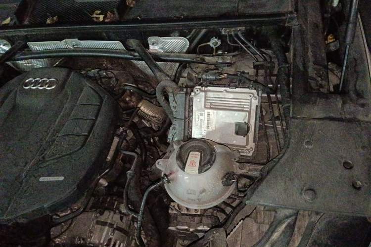 Used Audi Q5L 2022 40T Fashionable and Dynamic Model Engine Bay Left