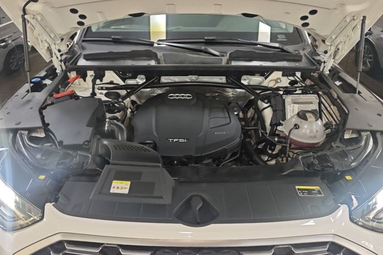 Used Audi Q5L 2022 Updated 40T Luxury Dynamic Edition Engine Bay