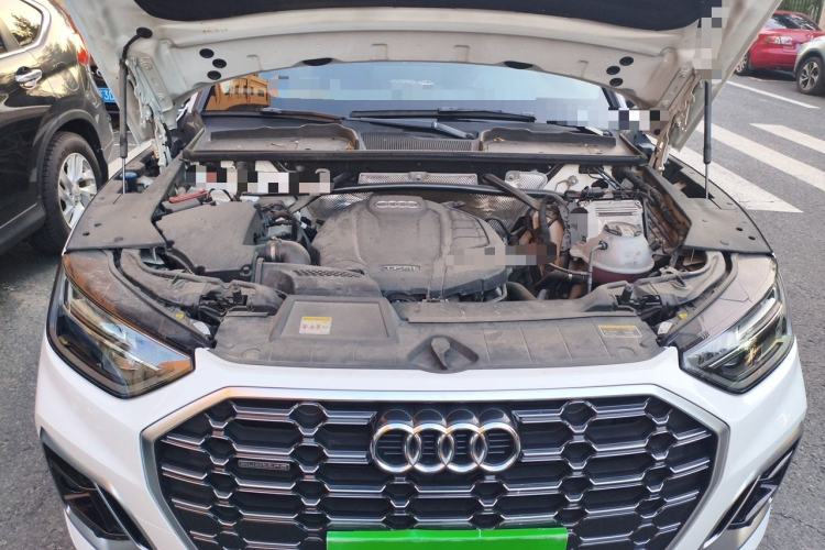 Used Audi Q5L 2022 40T Luxury Dynamic Model Engine Bay
