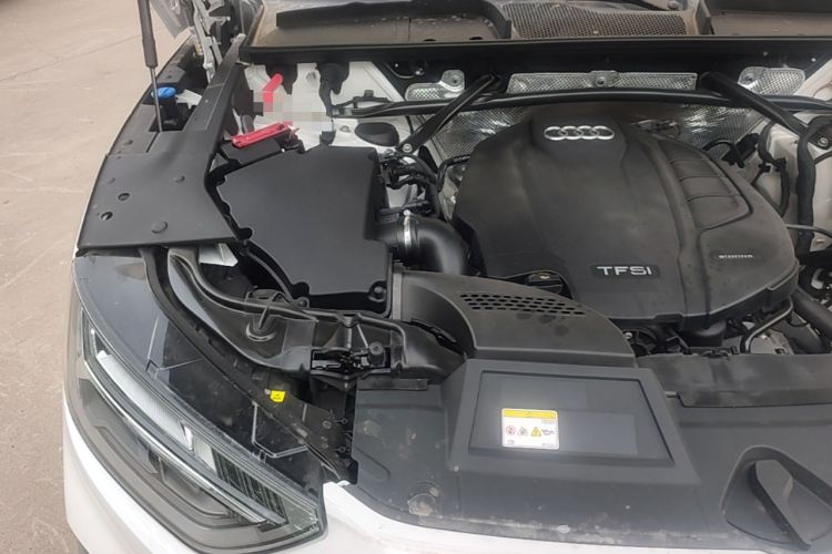 Used Audi Q5L 2022 Updated 40T Luxury Dynamic Edition Engine Bay Right