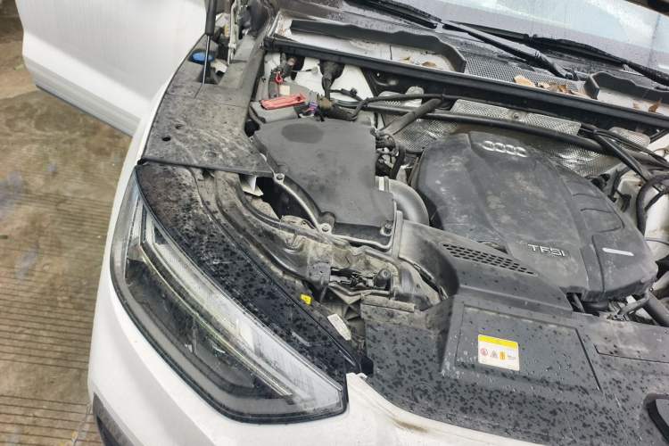 Used Audi Q5L 2022 Updated 45T Luxury Dynamic Version Engine Bay Right