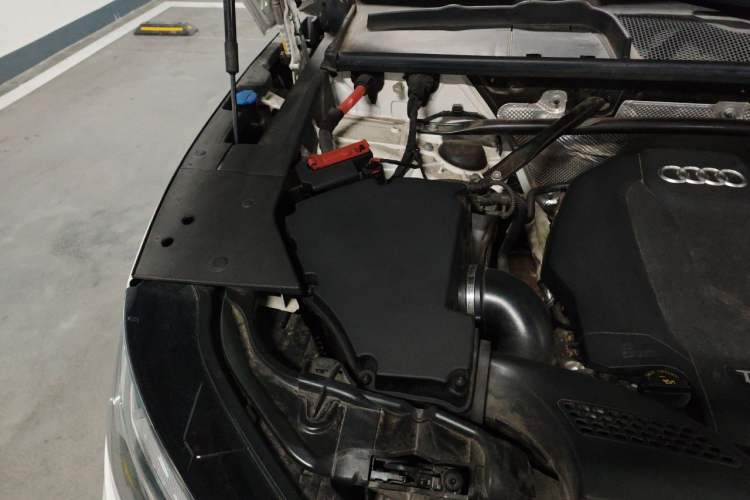 Used Audi Q5L 2022 Updated 45T Luxury Dynamic Version Engine Bay Right