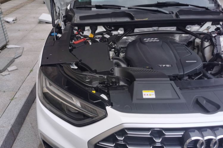 Used Audi Q5L 2022 Updated 45T Luxury Dynamic Version Engine Bay Right