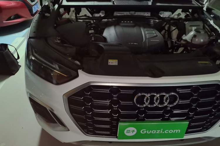 Used Audi Q5L 2022 40T Luxury Dynamic Model Engine Bay Right