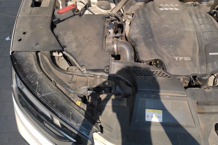 Used Audi Q5L 2022 40T Luxury Dynamic Model Engine Bay Right