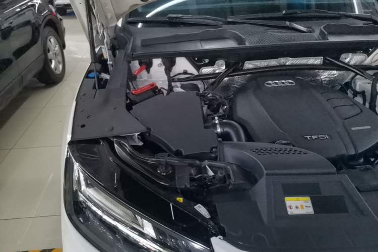 Used Audi Q5L 2022 40T Fashionable and Dynamic Model Engine Bay Right