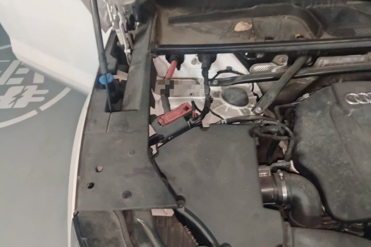 Used Audi Q5L 2022 Updated 40T Luxury Dynamic Edition Engine Bay Right