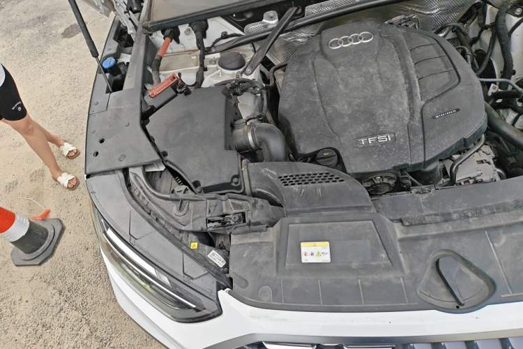 Used Audi Q5L 2022 Updated 40T Luxury Dynamic Edition Engine Bay Right
