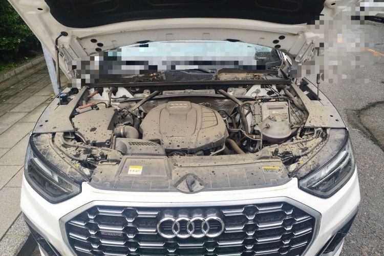 Used Audi Q5L 2022 Updated 40T Luxury Dynamic Edition Engine Bay