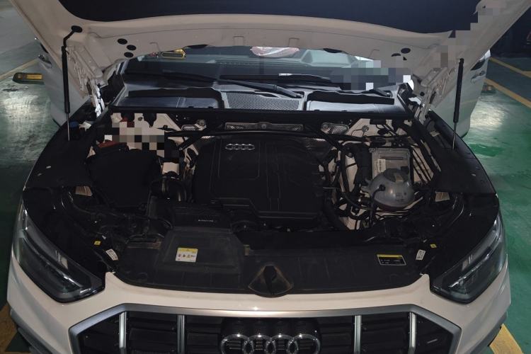 Used Audi Q5L 2022 Updated Version 40T Luxury Elegant Edition Engine Bay
