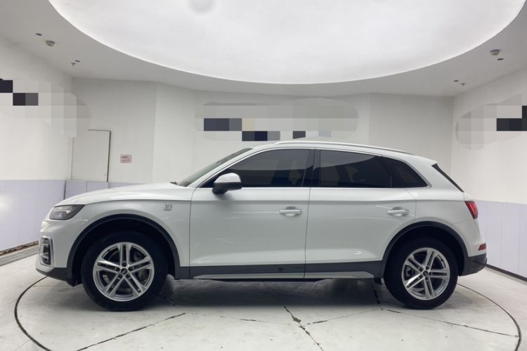 Used Audi Q5L 2022 40T Fashionable and Elegant Model Exterior 1