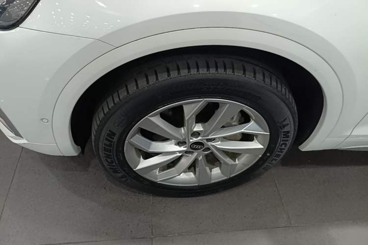 Used Audi Q5L 2022 40T Luxury Dynamic Model Exterior 1