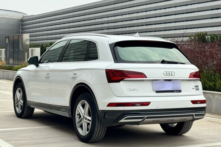 Used Audi Q5L 2022 40T Fashionable and Elegant Model Exterior 2