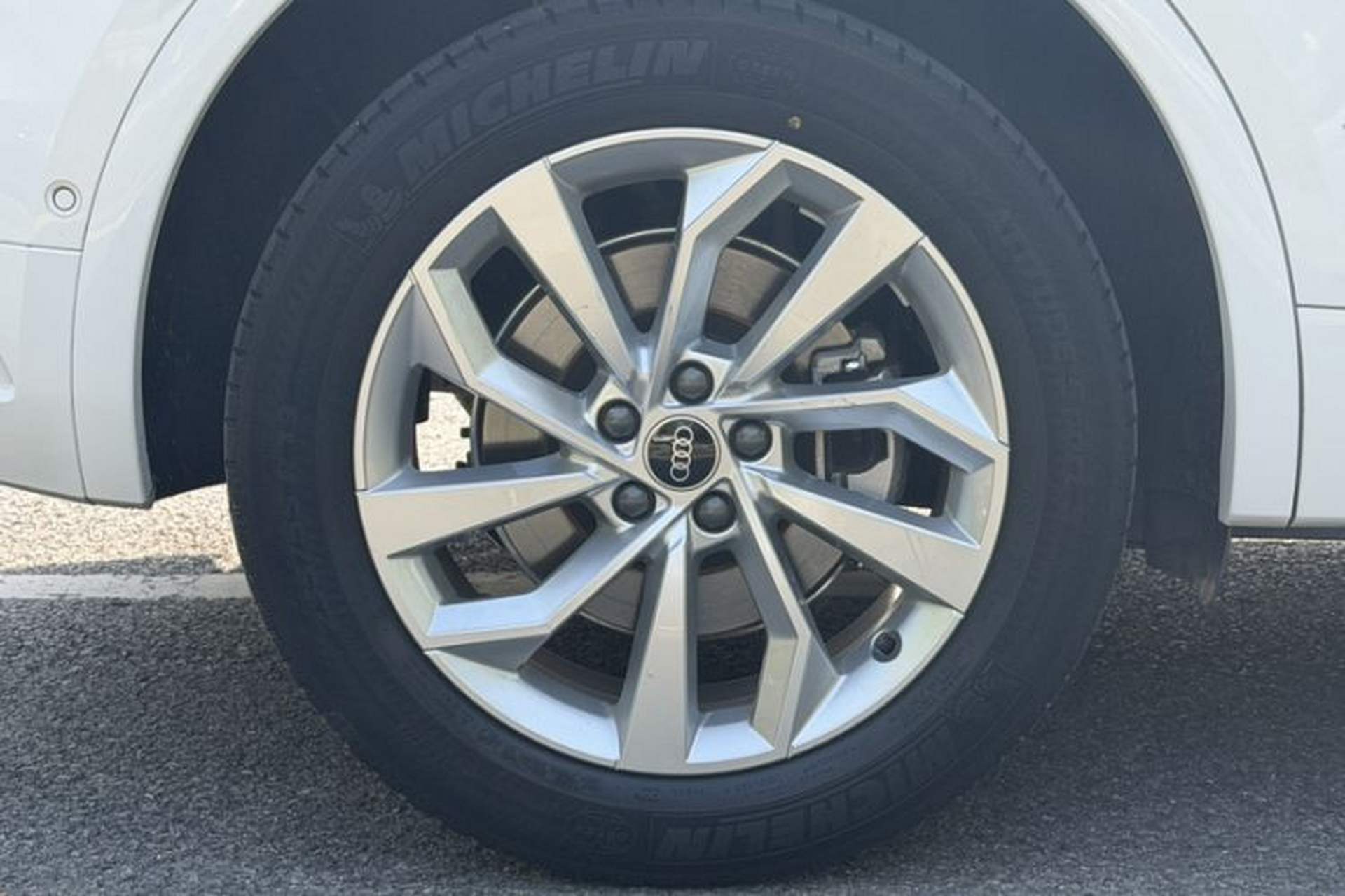 Used Audi Q5L 2022 40T Luxury Dynamic Model Exterior 3