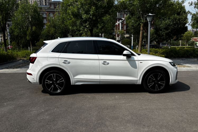 Used Audi Q5L 2022 40T Fashionable and Dynamic Model Exterior 3